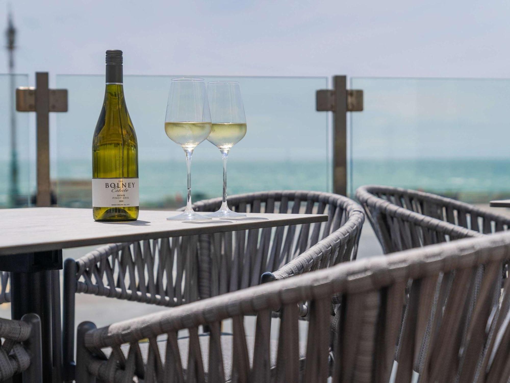 Mercure Seafront Hotel 4*
